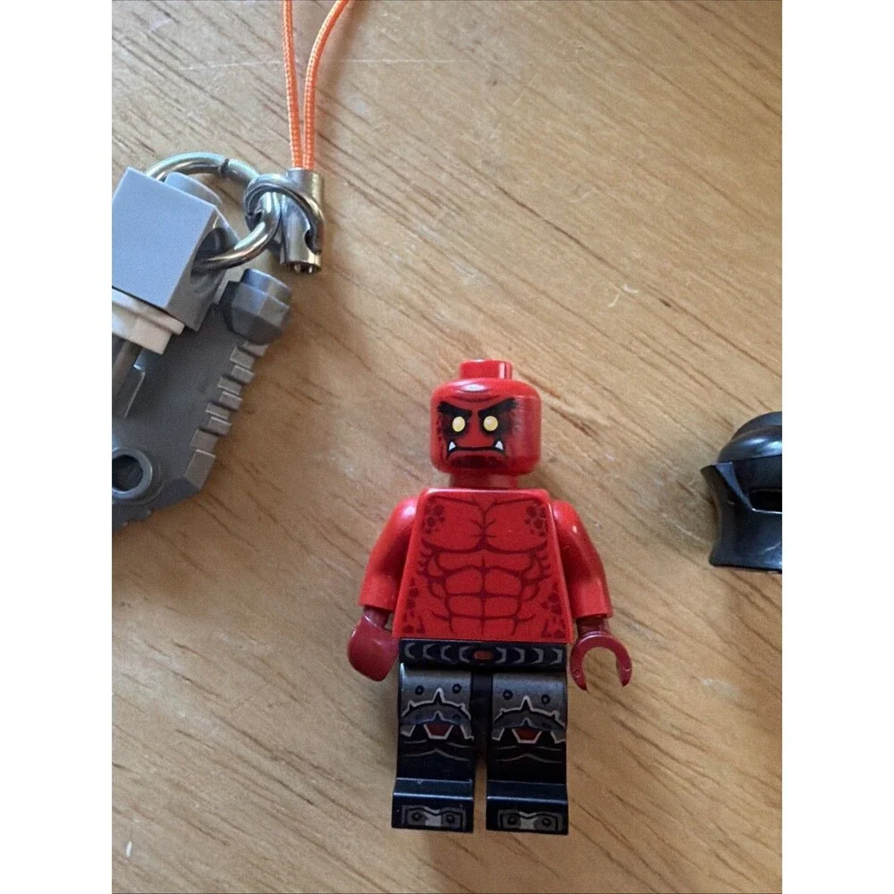 New Lego Nexo Knights - Crust Smasher (nex027) 5004388 Key Chain